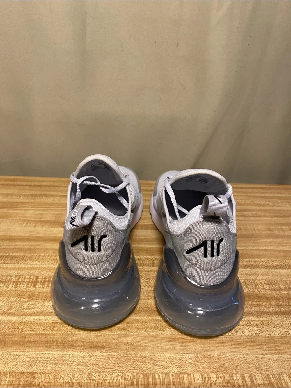 Nike Air Max 270 Pure Platinum Black AH6789-018 Women’s size 11